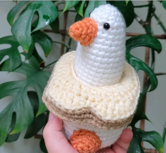 Crochet-a-Goose Richard Moonstreet Ceramics